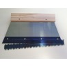 Spatule en acier bleui pour lame dentée