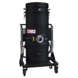 Aspirateur M 65 avecc les accessoires.